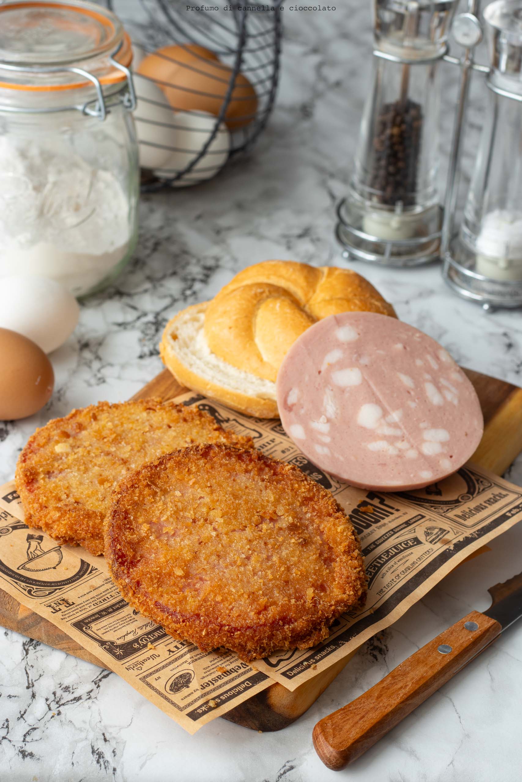 Cotolette di mortadella Cotolette di mortadella