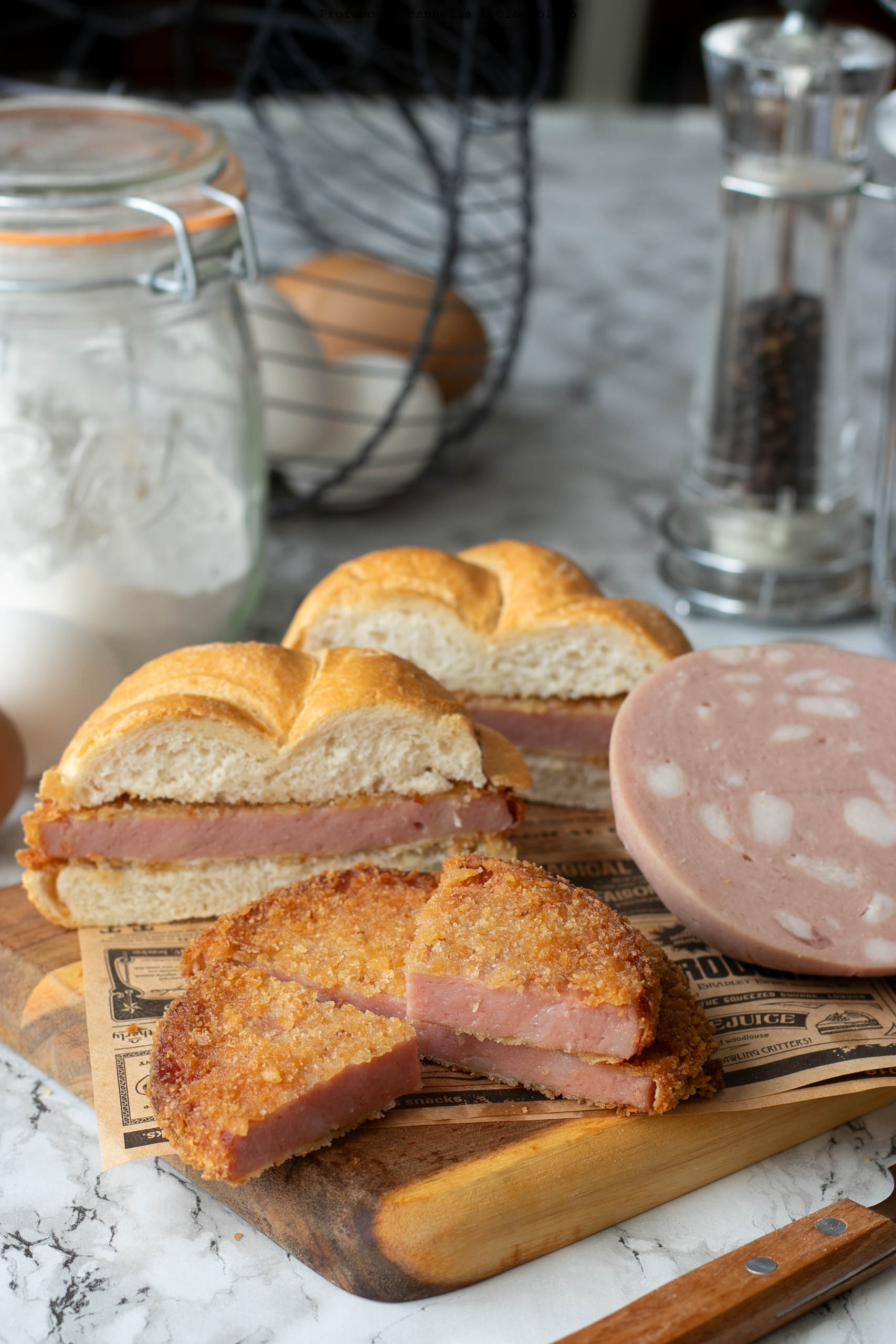 Cotolette di mortadella Cotolette di mortadella