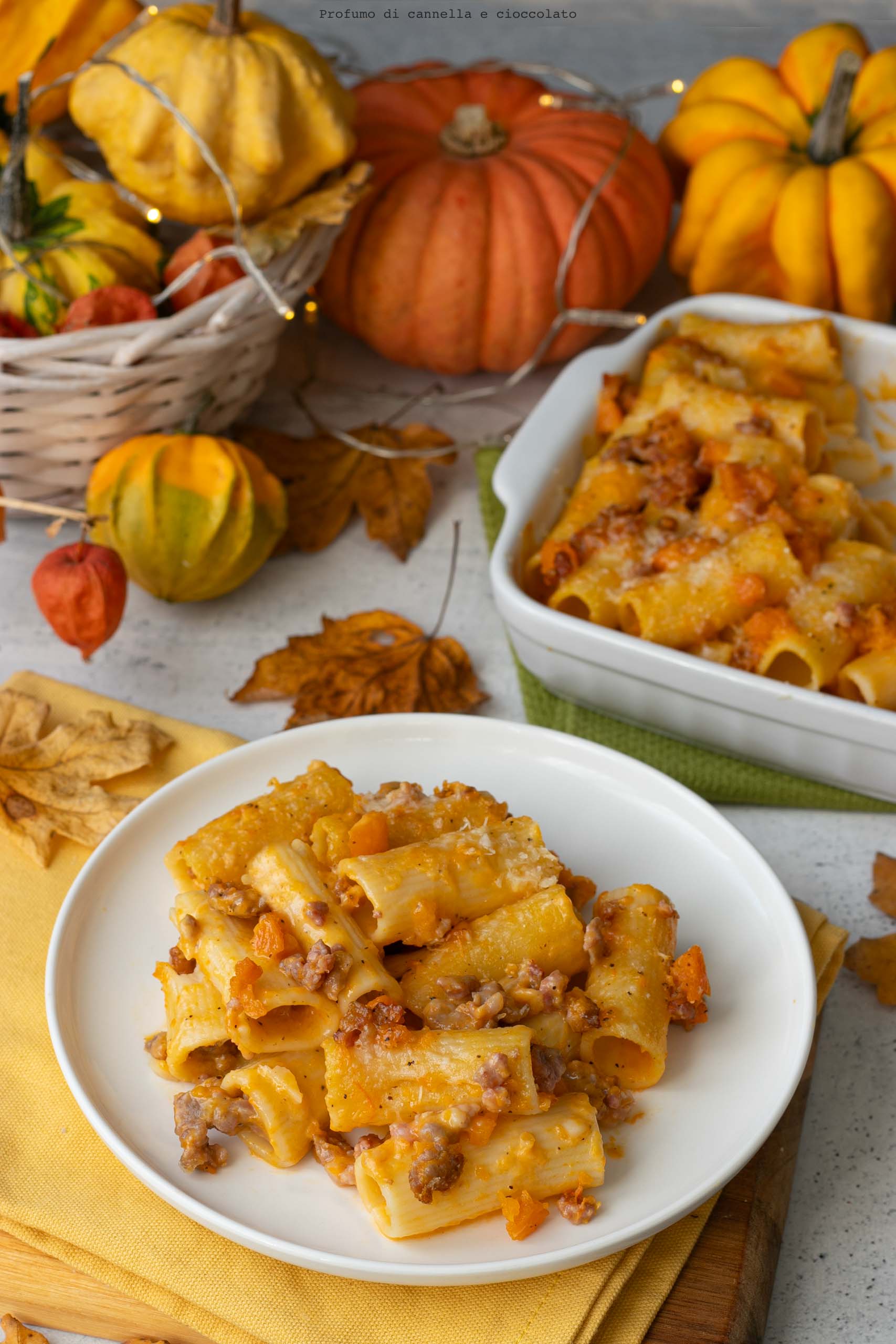 Pasta al forno taleggio zucca e salsiccia Pasta al forno taleggio zucca e salsiccia