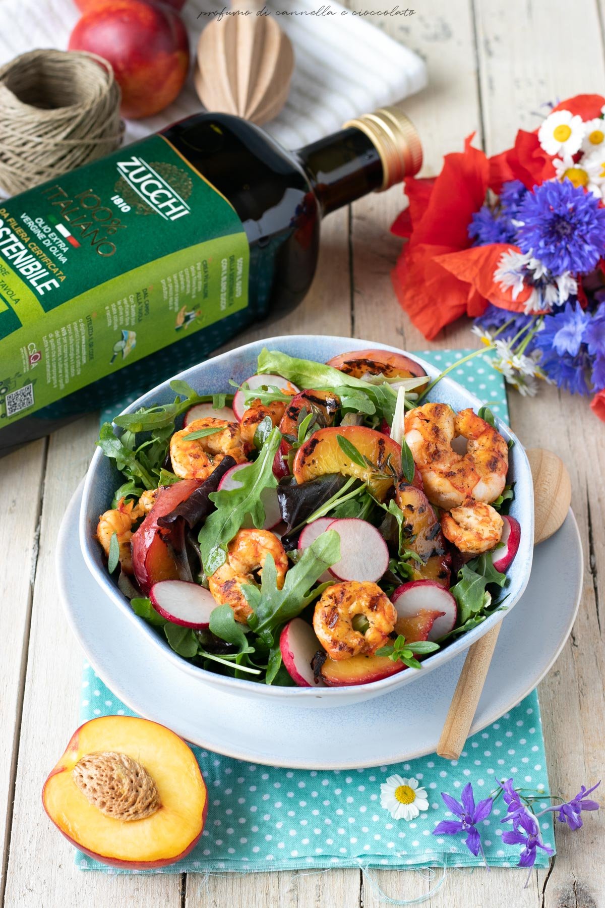 Insalata di pesche e code di gambero