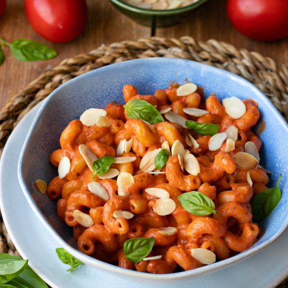 Pasta con crema di pomodori confit | Profumo di Cannella e Cioccolato