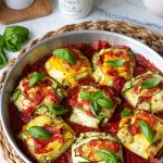 Involtini di zucchine con feta e pesto